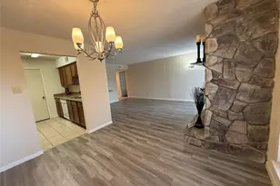 17401 Red Oak Dr, Houston, TX 77090 - Photo 12