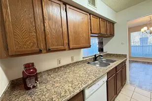 17401 Red Oak Dr, Houston, TX 77090 - Photo 4