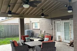 8606 Carriage Creek Dr, Houston, TX 77064 - Photo 4
