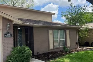 8606 Carriage Creek Dr, Houston, TX 77064 - Photo 2