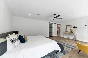 10722 Ella Lee Ln, Houston, TX 77042 - Photo 26