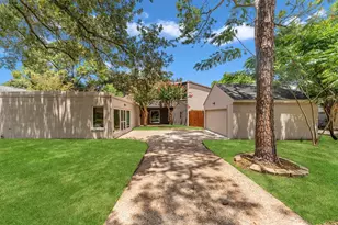 10722 Ella Lee Ln, Houston, TX 77042 - Photo 2