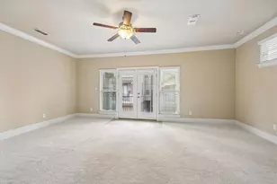 2611 Shady Woods Ln, Houston, TX 77008 - Photo 8