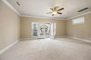 2611 Shady Woods Ln, Houston, TX 77008 - Photo 10
