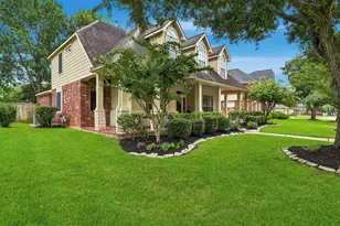8310 Big Bend Dr, Sugar Land, TX 77479 - Photo 4