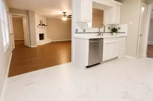 2042 Bridge Cross Ln, Houston, TX 77067 - Photo 10
