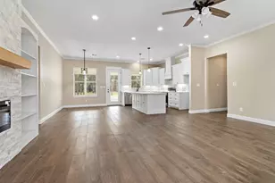 1130 Lyndale St, Vidor, TX 77662 - Photo 10