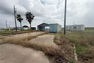 1551 County Rd 441D, Brazoria, TX 77422 - Photo 2