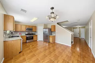 10038 Victoria Chase Ln, Houston, TX 77075 - Photo 12