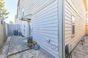 718 Redwing Pl Dr, Houston, TX 77009 - Photo 34