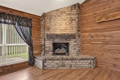 10406 Rocky Hollow Road, La Porte, TX 77571 - Photo 8