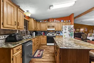 5912 Mesquite Dr, Orange, TX 77632 - Photo 4