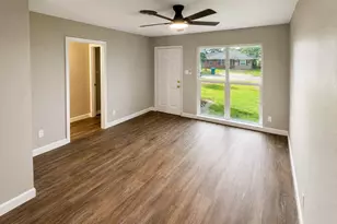 1705 E Martha Ln, Pasadena, TX 77502 - Photo 2