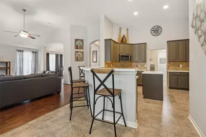 183 N Millport Circle, The Woodlands, TX 77382 - Photo 8