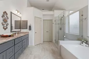 31 W Canyon Wren Circle Circle, The Woodlands, TX 77389 - Photo 24