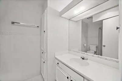 5815 Lynbrook Drive #103, Houston, TX 77057 - Photo 14