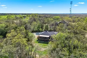 8052 Perry Ln, College Station, TX 77845 - Photo 12