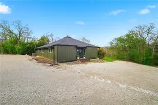 8052 Perry Ln, College Station, TX 77845 - Photo 10