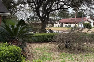 8215 Glencrest St, Houston, TX 77061 - Photo 18