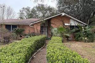 8215 Glencrest St, Houston, TX 77061 - Photo 1