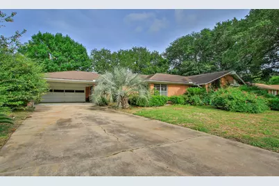 8215 Glencrest Street, Houston, TX 77061 - Photo 2