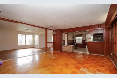 8215 Glencrest Street, Houston, TX 77061 - Photo 12
