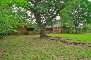 8215 Glencrest St, Houston, TX 77061 - Photo 38