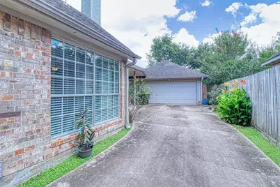 2123 Meadow Park Circle, Missouri City, TX 77459 - Photo 28