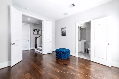 11027 Acorn Falls Drive, Houston, TX 77043 - Photo 12