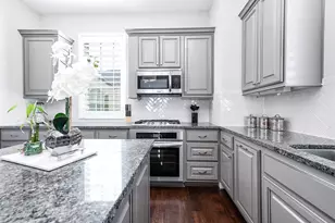 11027 Acorn Falls Dr, Houston, TX 77043 - Photo 38