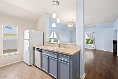 902 Memorial Heights Drive, Houston, TX 77007 - Photo 12