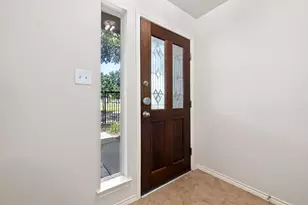 902 Memorial Heights Dr, Houston, TX 77007 - Photo 4