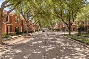 902 Memorial Heights Dr, Houston, TX 77007 - Photo 2