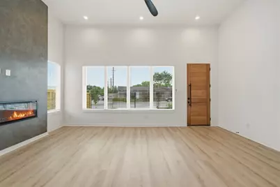 8203 Calhoun Street #A/B, Houston, TX 77033 - Photo 6