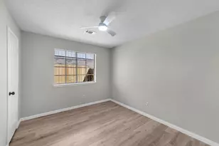 6830 Lost Thicket Dr, Houston, TX 77085 - Photo 20