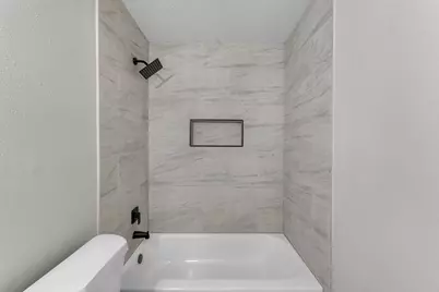 6830 Lost Thicket Drive, Houston, TX 77085 - Photo 16