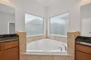 2009 Kirby Landing Dr, Houston, TX 77051 - Photo 22