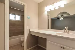 2138 Pilgrims Point Dr, Friendswood, TX 77546 - Photo 10