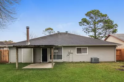 2138 Pilgrims Point Drive, Friendswood, TX 77546 - Photo 16