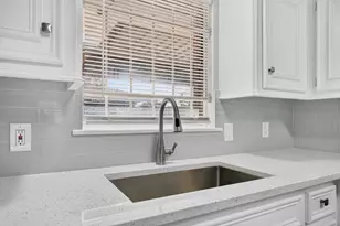 6127 Rietta St, Houston, TX 77016 - Photo 14