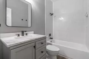 803 Featherbrook Ct, Sugar Land, TX 77479 - Photo 20