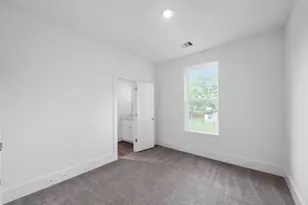 7502 Carver Rd, Houston, TX 77088 - Photo 16