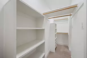 10240 Longmont Dr, Houston, TX 77042 - Photo 18