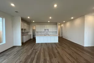 4411 Eagle Pass Dr, Rosenberg, TX 77469 - Photo 4