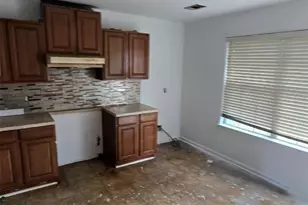 6114 Haight St, Houston, TX 77028 - Photo 8