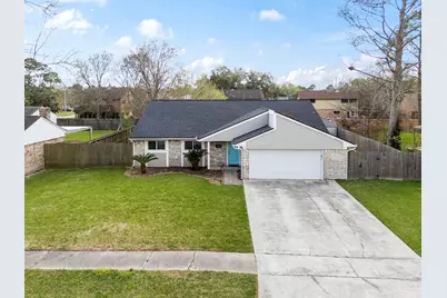 304 Old Course Drive, Friendswood, TX 77546 - Photo 1