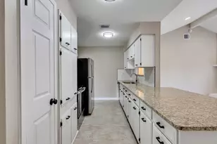 11010 Whittingham Ln, Houston, TX 77099 - Photo 6