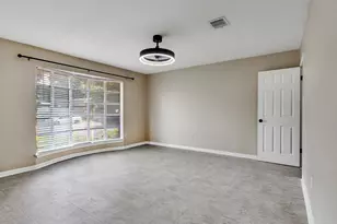 11010 Whittingham Ln, Houston, TX 77099 - Photo 4