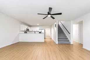 15911 Sheldon Ridge Way, Houston, TX 77044 - Photo 8