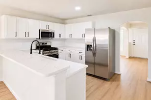 15911 Sheldon Ridge Way, Houston, TX 77044 - Photo 6